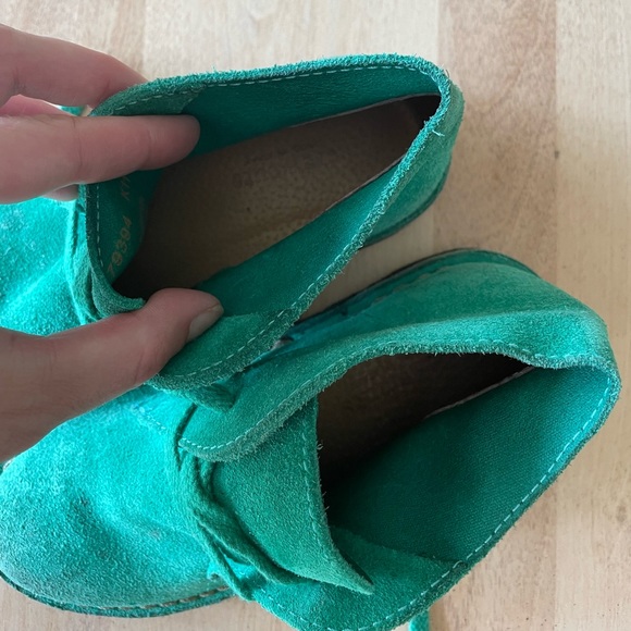 Crewcuts Macalister green suede chukka boots size 11 toddler - Picture 3 of 4
